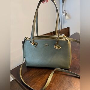 Green Coach Bag (tote) barely used. clean. Great size with lots of compartments.